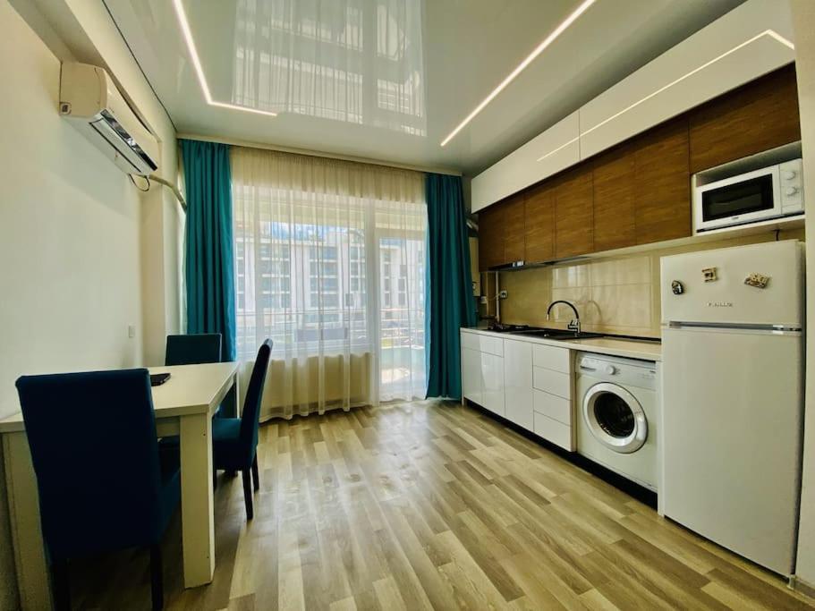 Summerluxe Mamaia Bagian luar foto